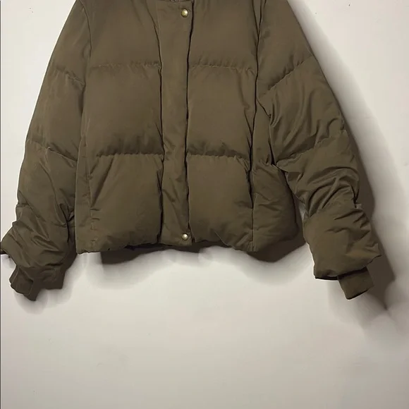 Banana Republic  Puffer Jacket - Picture 3 of 13